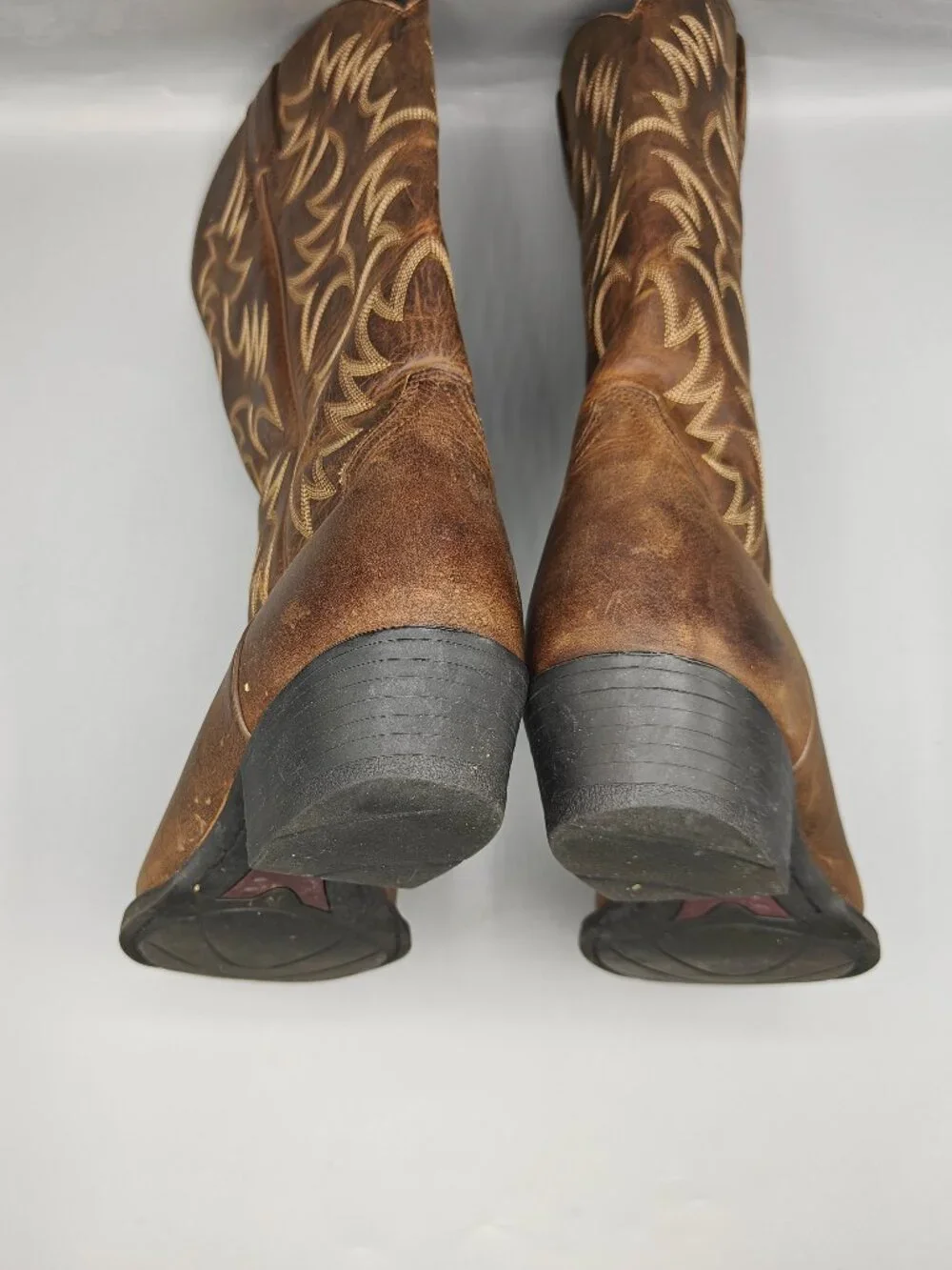 Ariat Heritage R Toe 10002204 Men's size 9.5EE Brown Leather Western Cowboy Boot